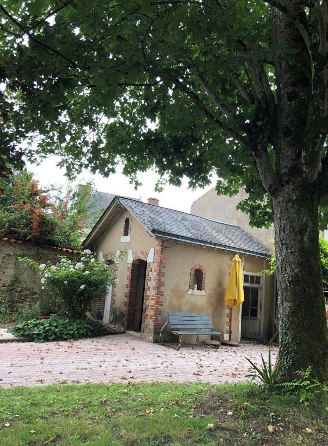 Апартаменты Gite De L'Atelier Herminois Sainte-Hermine Экстерьер фото